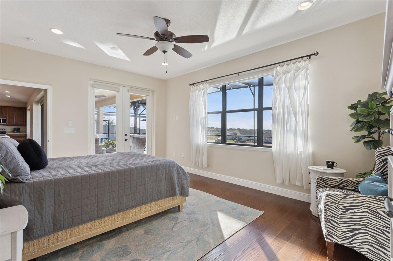 Image 14 of 47 For 9807 Royal Vista Avenue