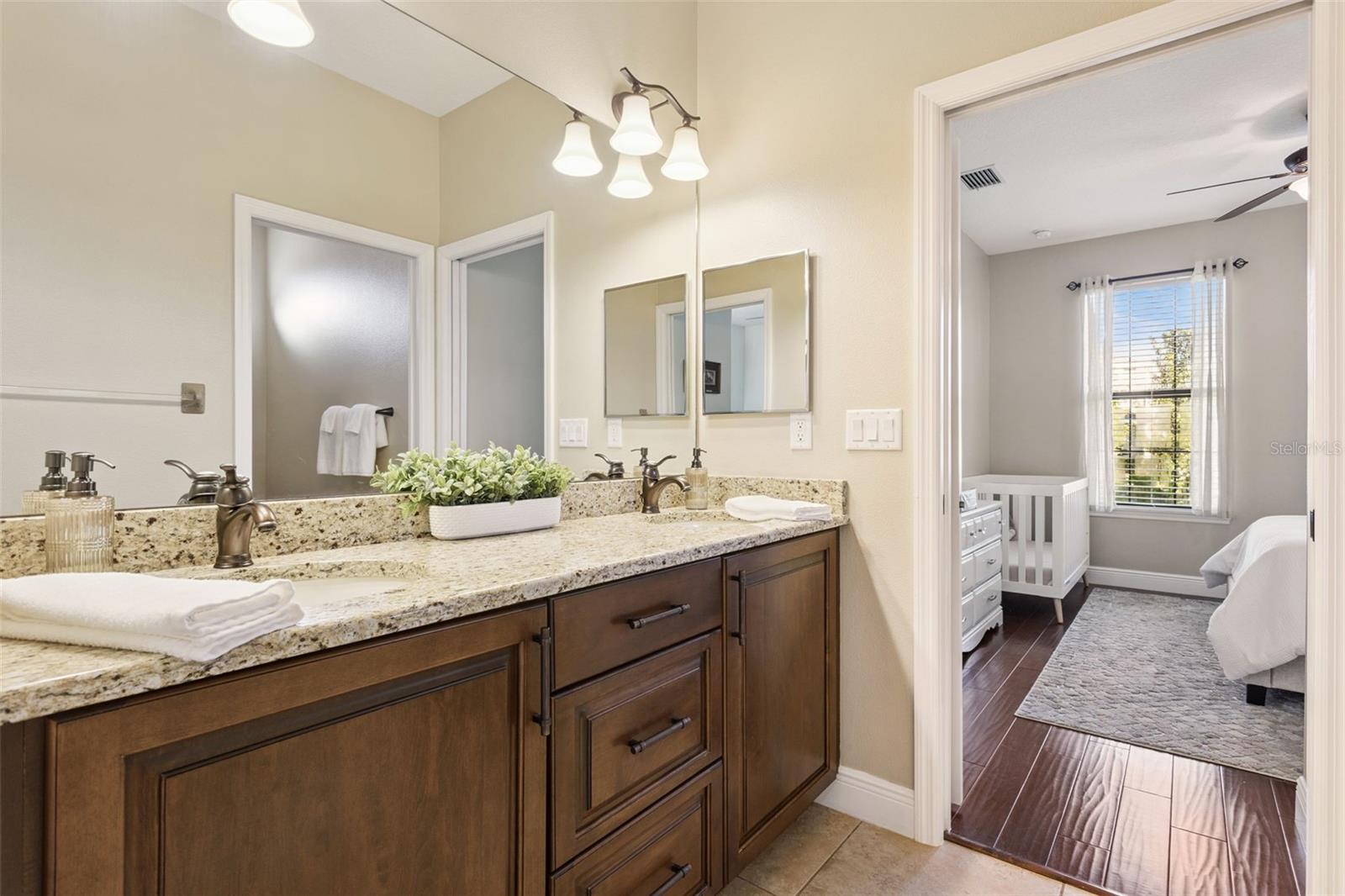 Image 23 of 47 For 9807 Royal Vista Avenue