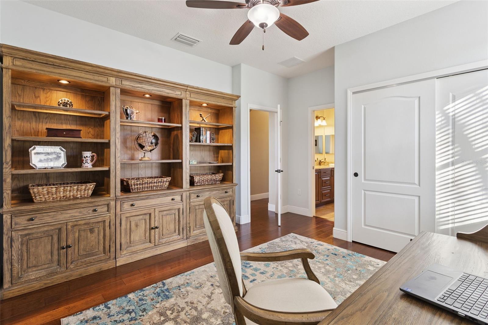 Image 26 of 47 For 9807 Royal Vista Avenue