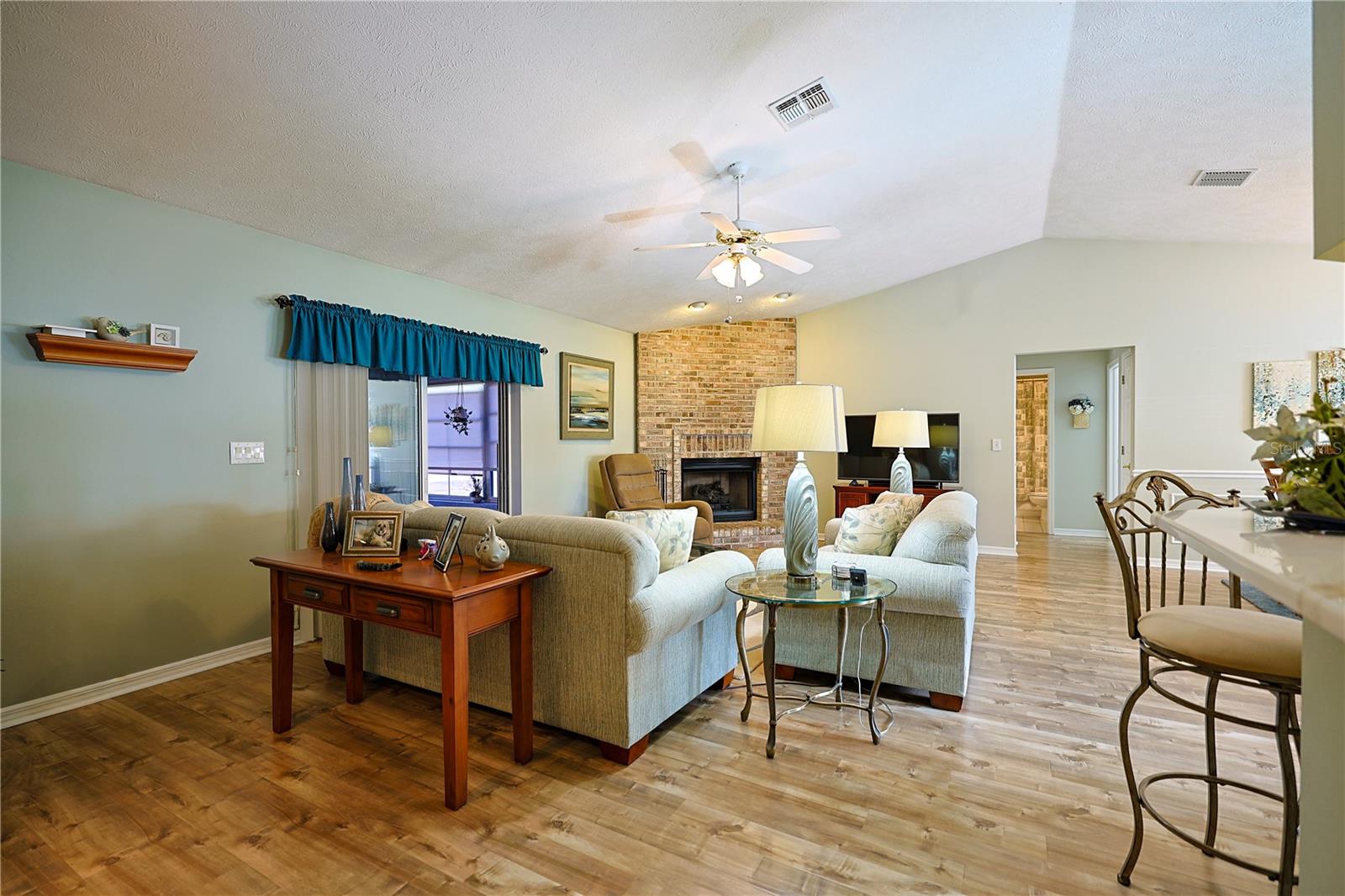 Image 14 of 39 For 8783 156 Place