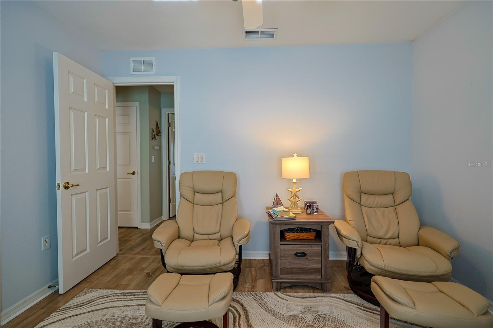 Image 26 of 39 For 8783 156 Place