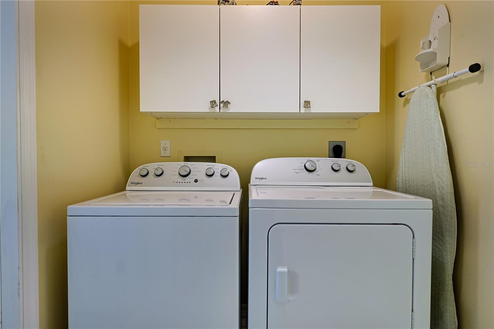 Image 27 of 39 For 8783 156 Place