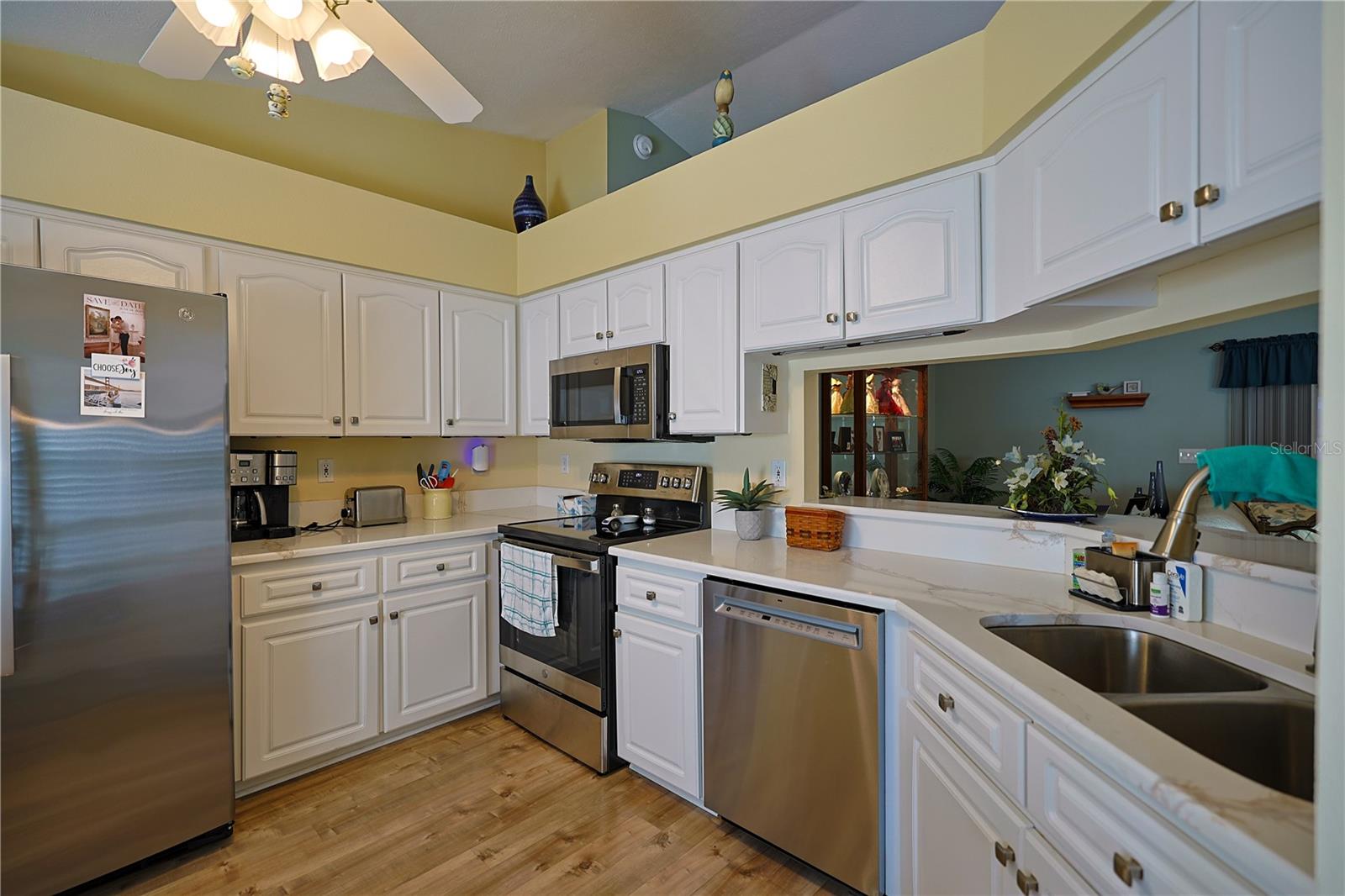 Image 8 of 39 For 8783 156 Place