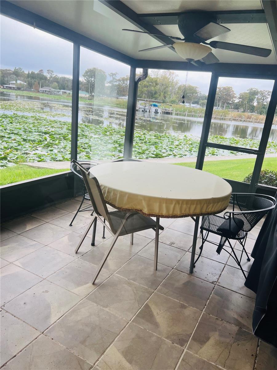 Image 4 of 9 For 832 Palm Harbor Court