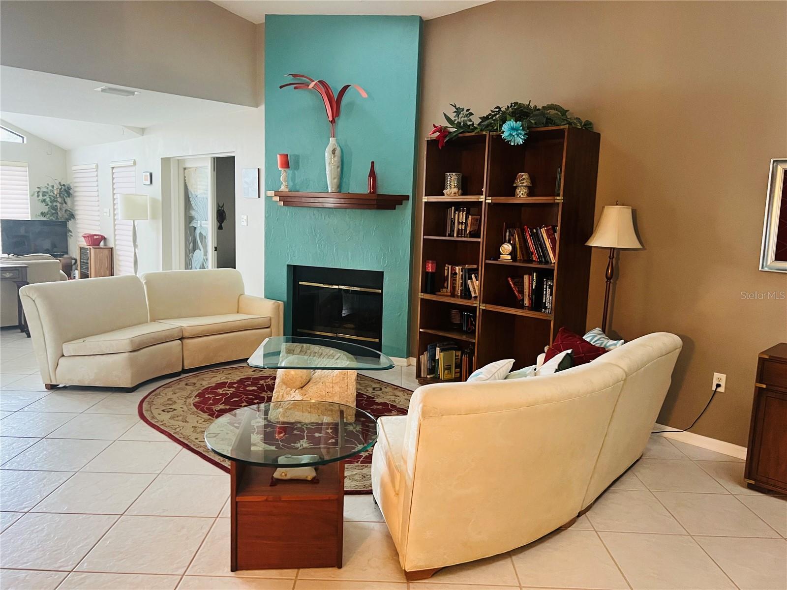 Image 6 of 9 For 832 Palm Harbor Court