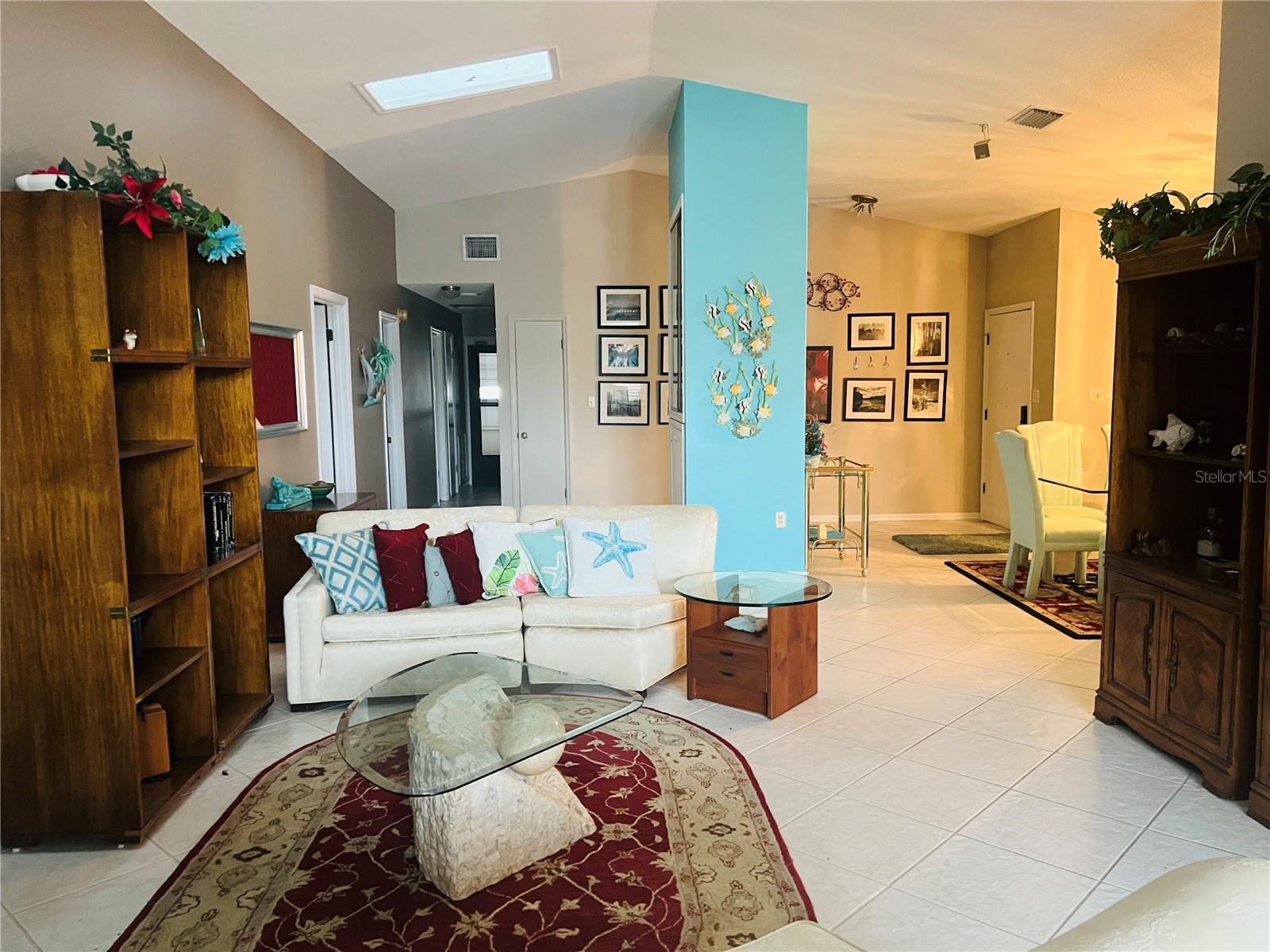 Image 8 of 9 For 832 Palm Harbor Court