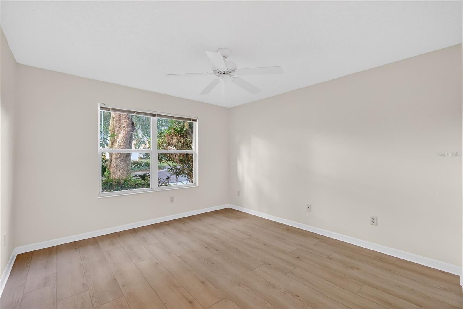 Listing photo id 25 for 17035 94th Berrien Court