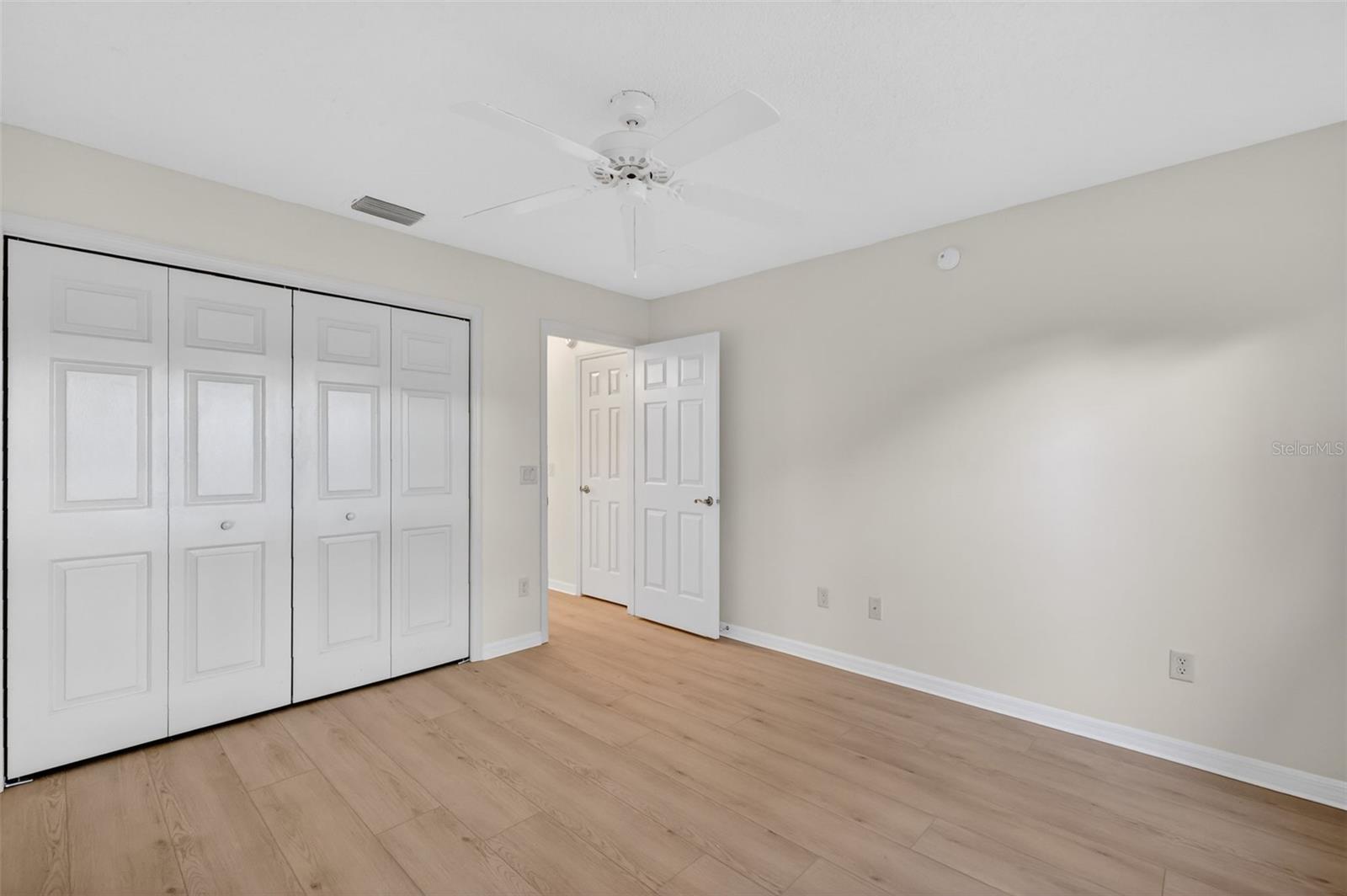 Listing photo id 26 for 17035 94th Berrien Court