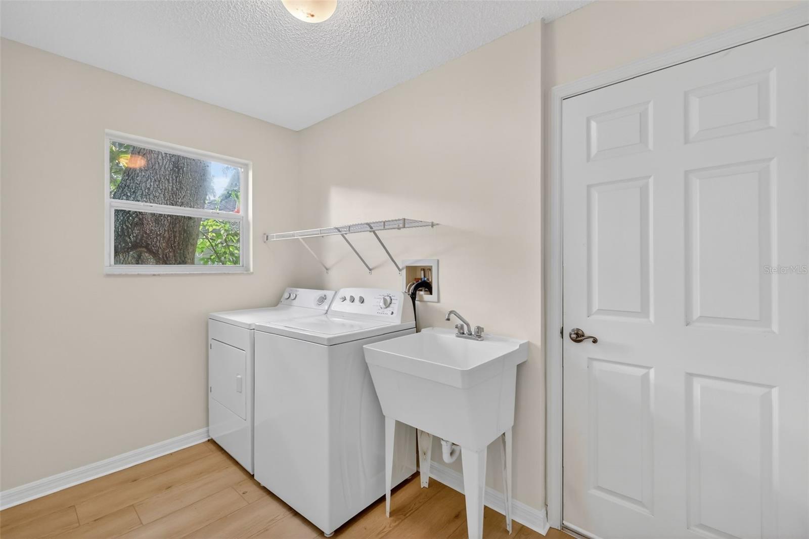 Listing photo id 27 for 17035 94th Berrien Court