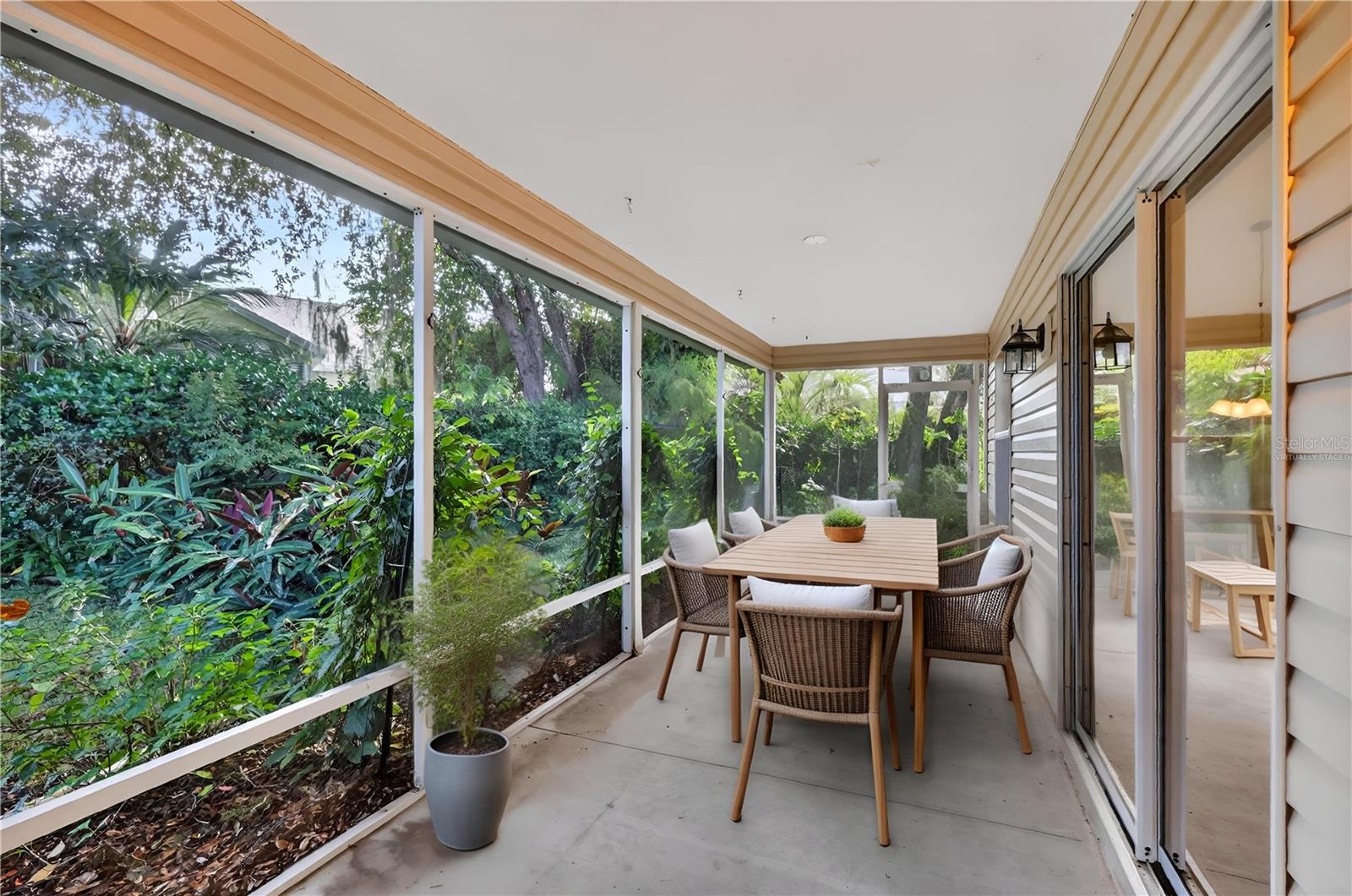 Listing photo id 28 for 17035 94th Berrien Court