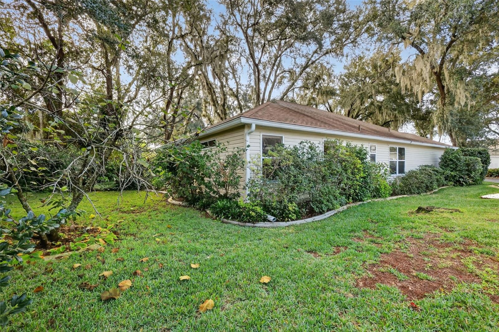 Listing photo id 39 for 17035 94th Berrien Court