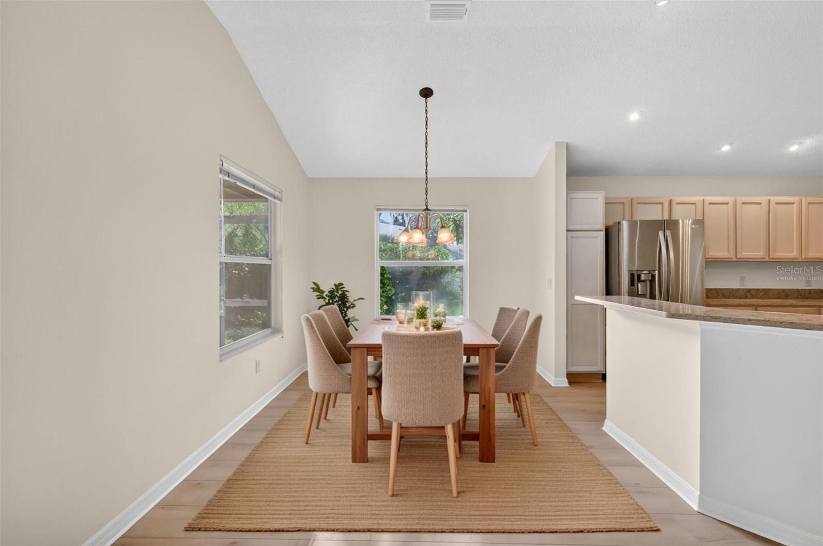 Listing photo id 5 for 17035 94th Berrien Court