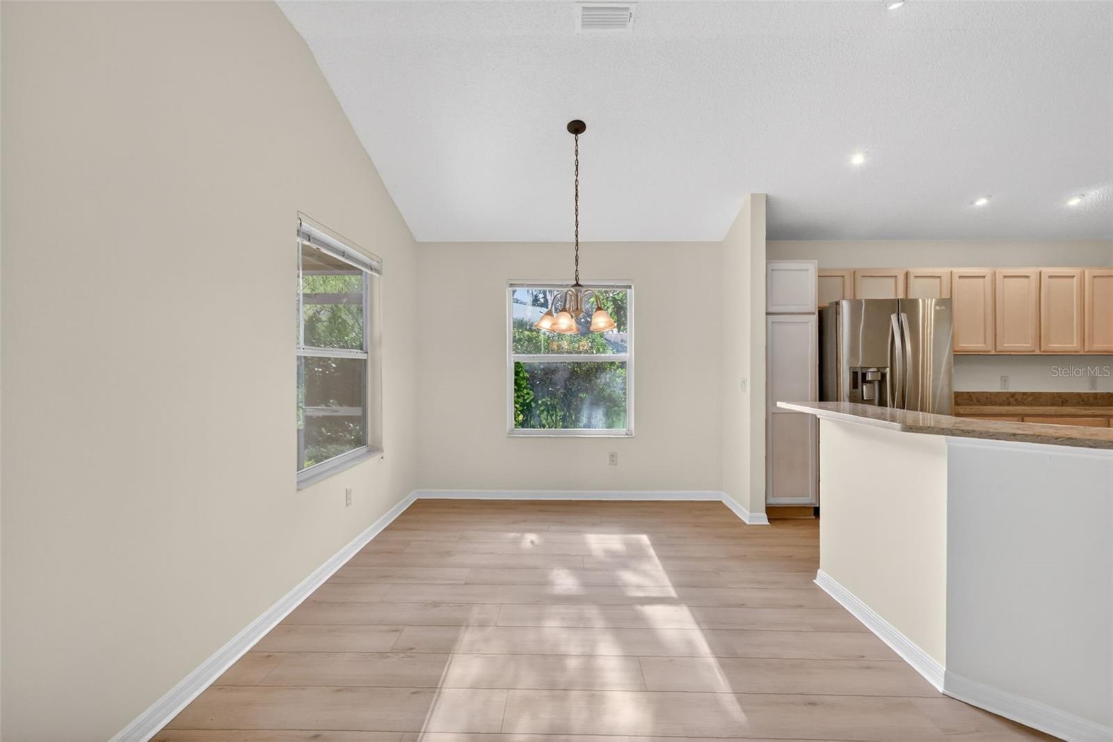 Listing photo id 6 for 17035 94th Berrien Court