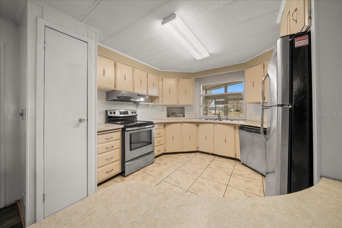 Image 7 of 66 For 1234 Dustin Drive