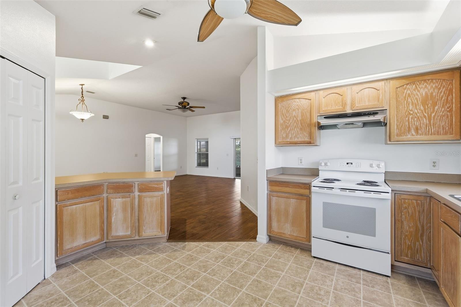 Image 12 of 25 For 4650 Abaco Drive