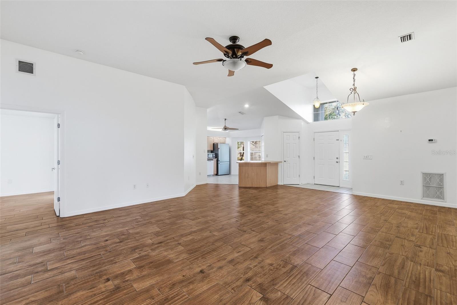 Image 7 of 25 For 4650 Abaco Drive