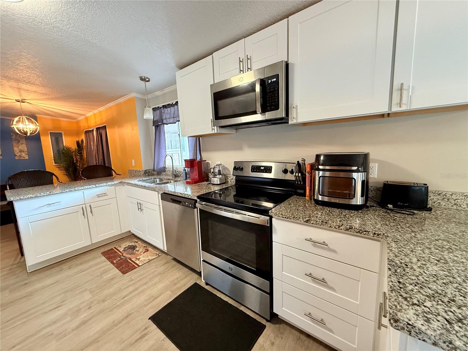 Image 14 of 35 For 18104 143rd Avenue