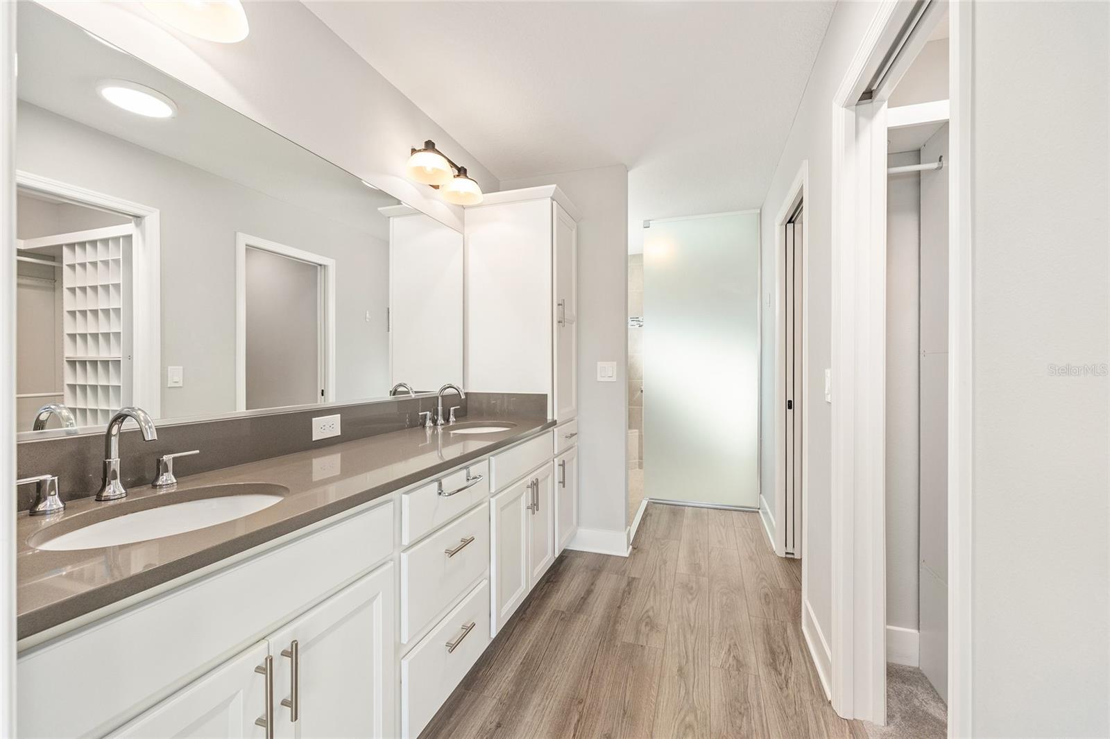 Image 23 of 42 For 5631 Fernandes Court