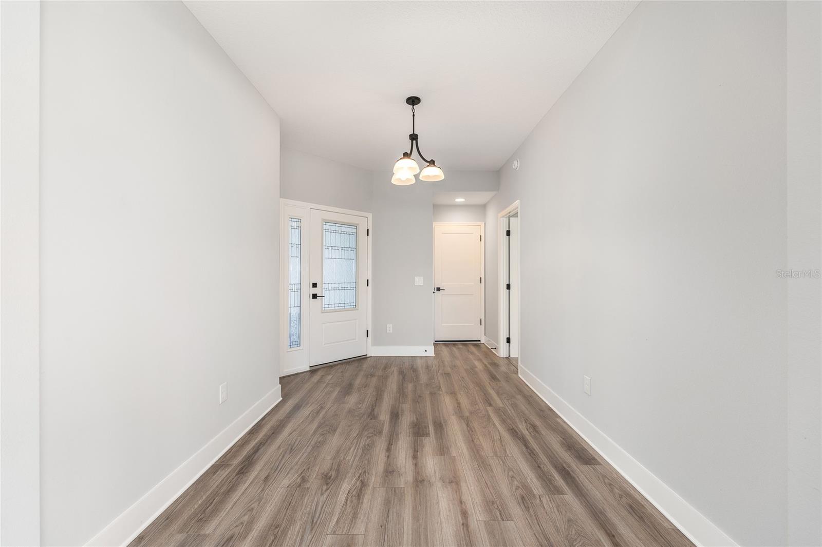 Image 32 of 42 For 5631 Fernandes Court