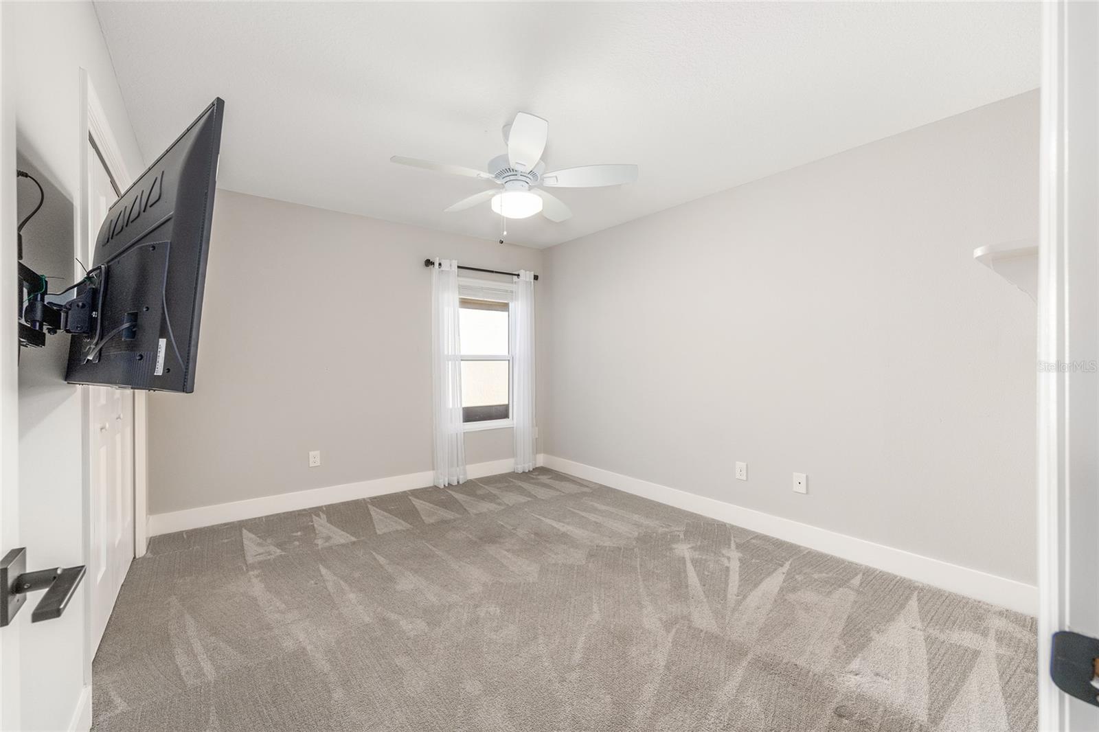 Image 6 of 42 For 5631 Fernandes Court