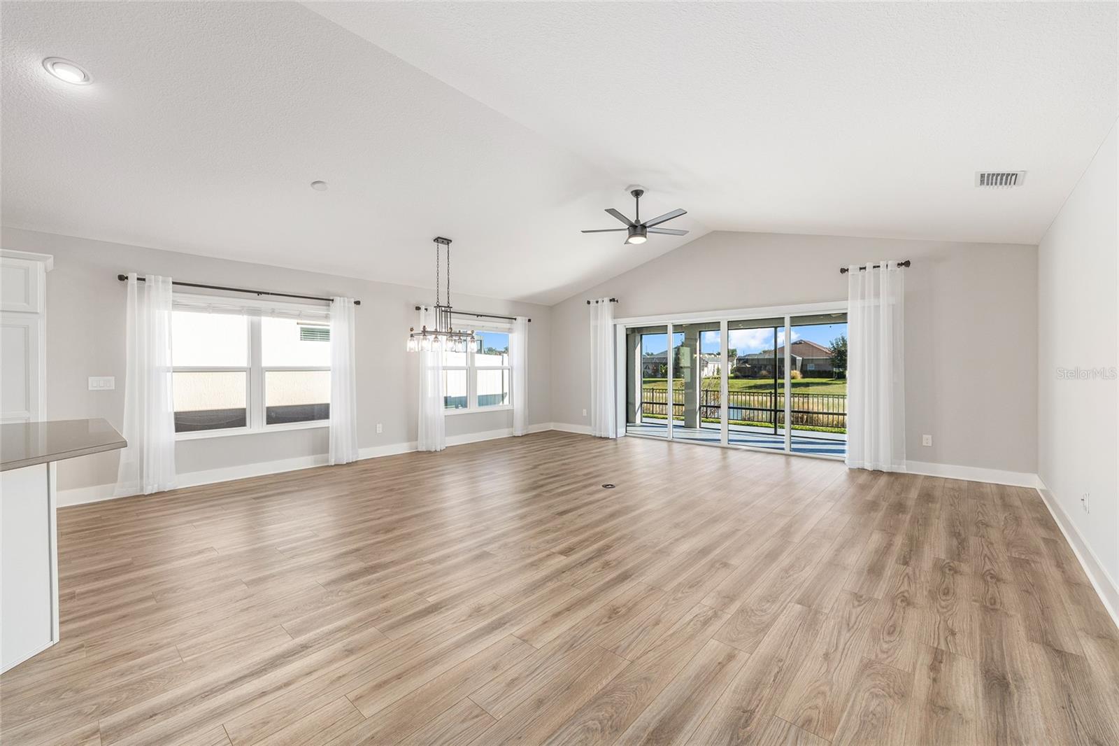 Image 8 of 42 For 5631 Fernandes Court