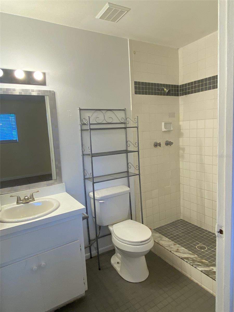 Image 10 of 13 For 701 Rosewood Lane 701