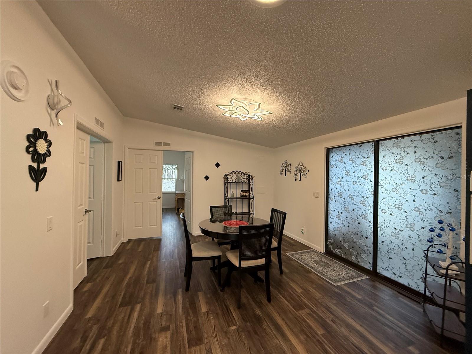 Image 7 of 38 For 1612 Cog Hill Drive