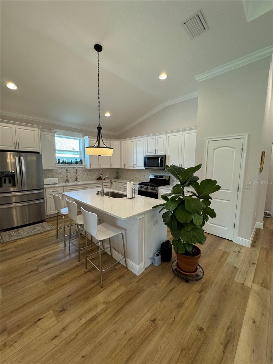 Image 12 of 52 For 5008 125th Loop