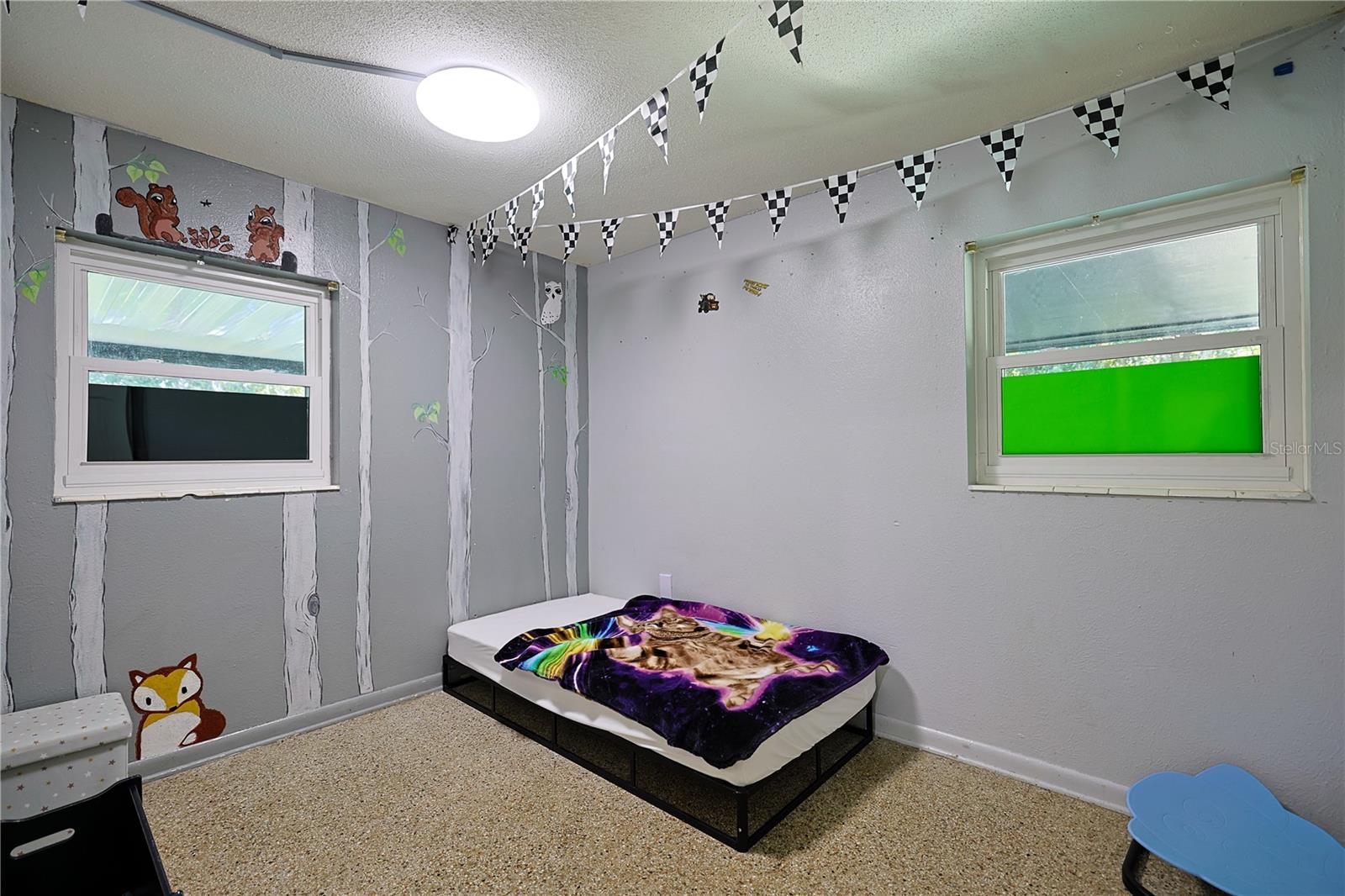 Image 18 of 38 For 613 Scenic Street