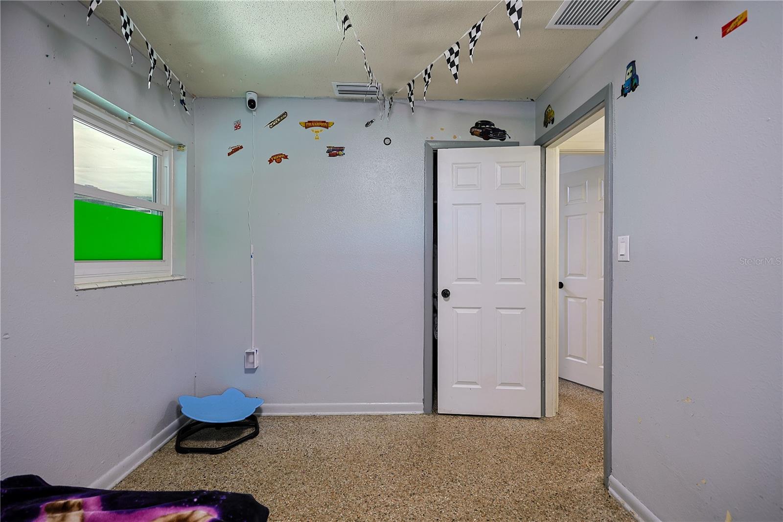 Image 19 of 38 For 613 Scenic Street