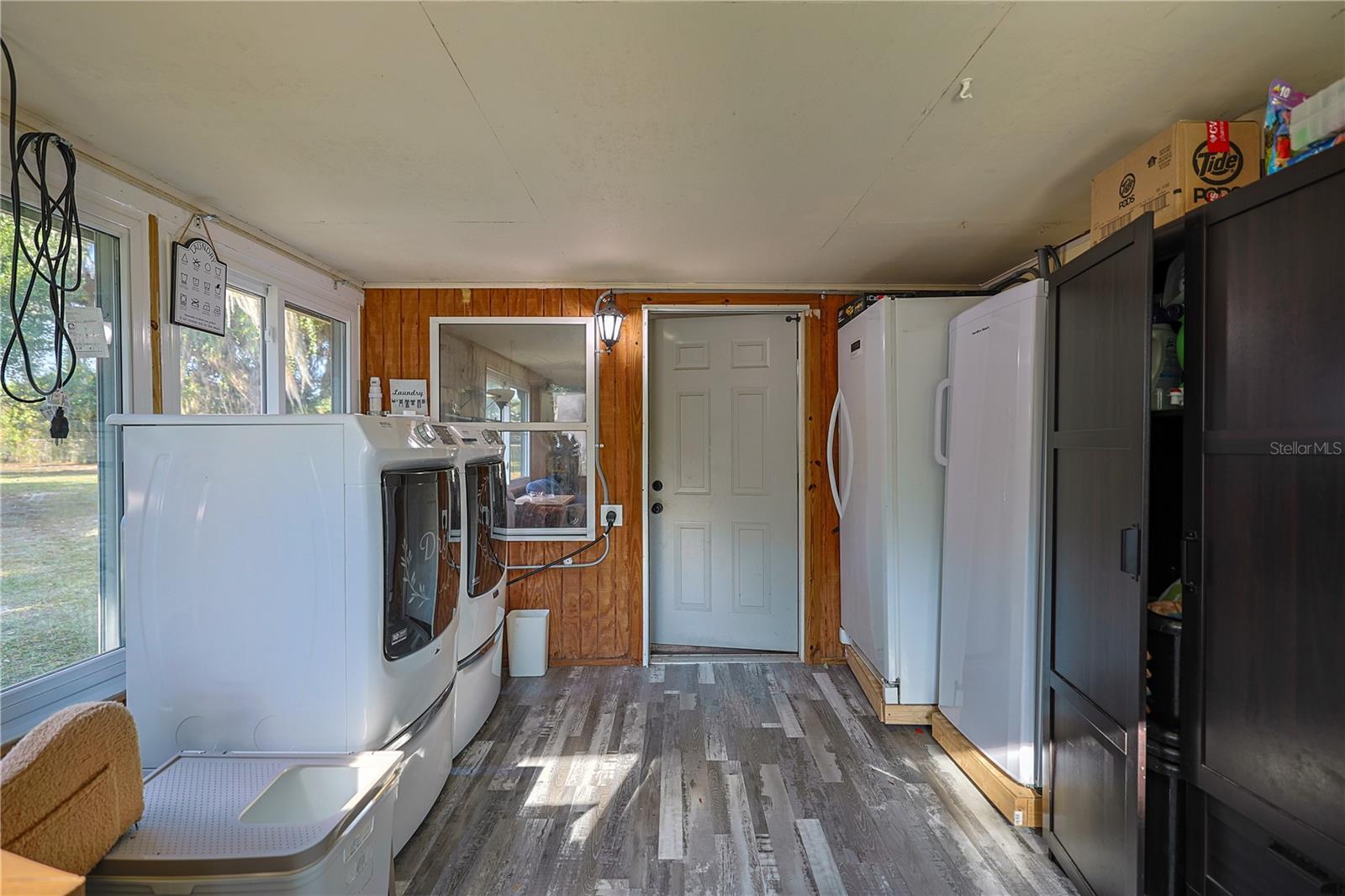 Image 25 of 38 For 613 Scenic Street