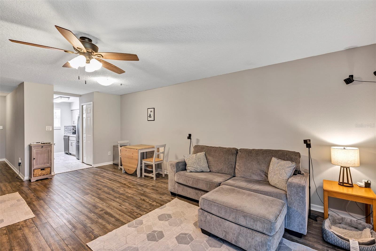 Image 13 of 22 For 4876 Tangerine Avenue 4876