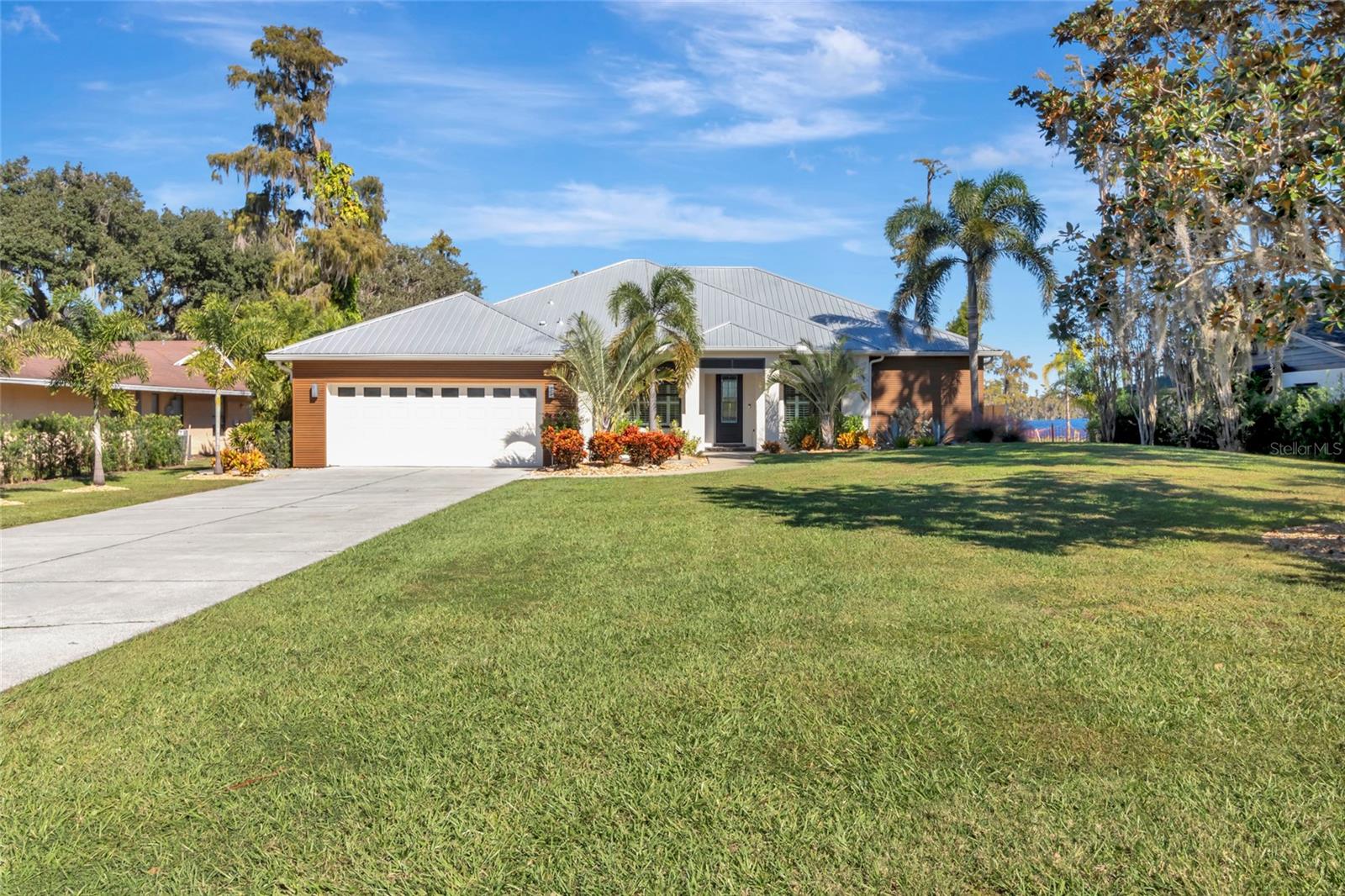 Image 2 of 61 For 10303 Thompson Place