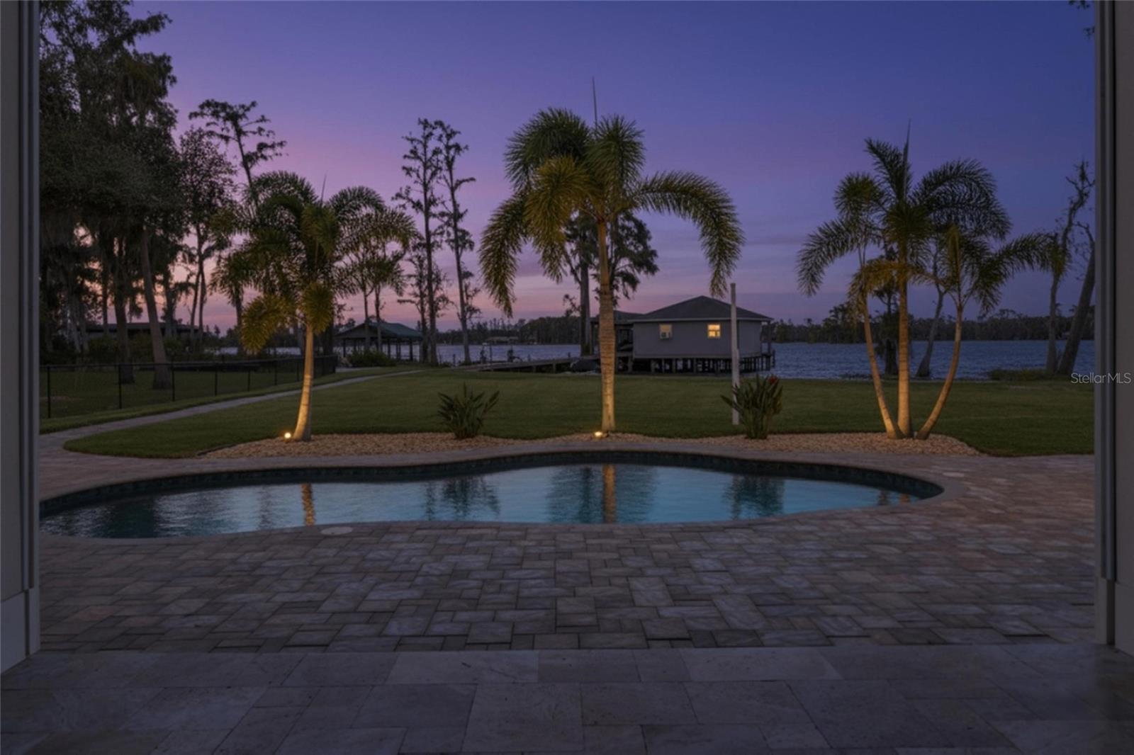 Image 46 of 61 For 10303 Thompson Place