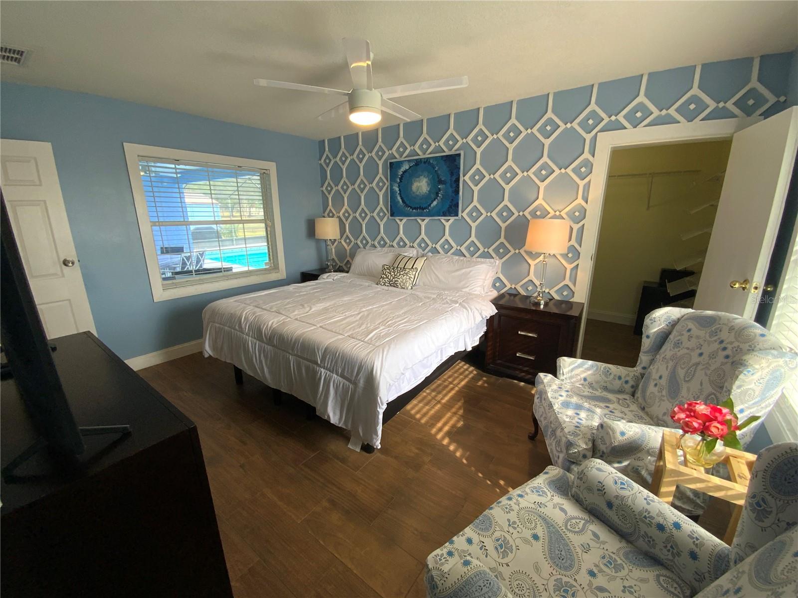 Image 14 of 100 For 39742 Gella Way