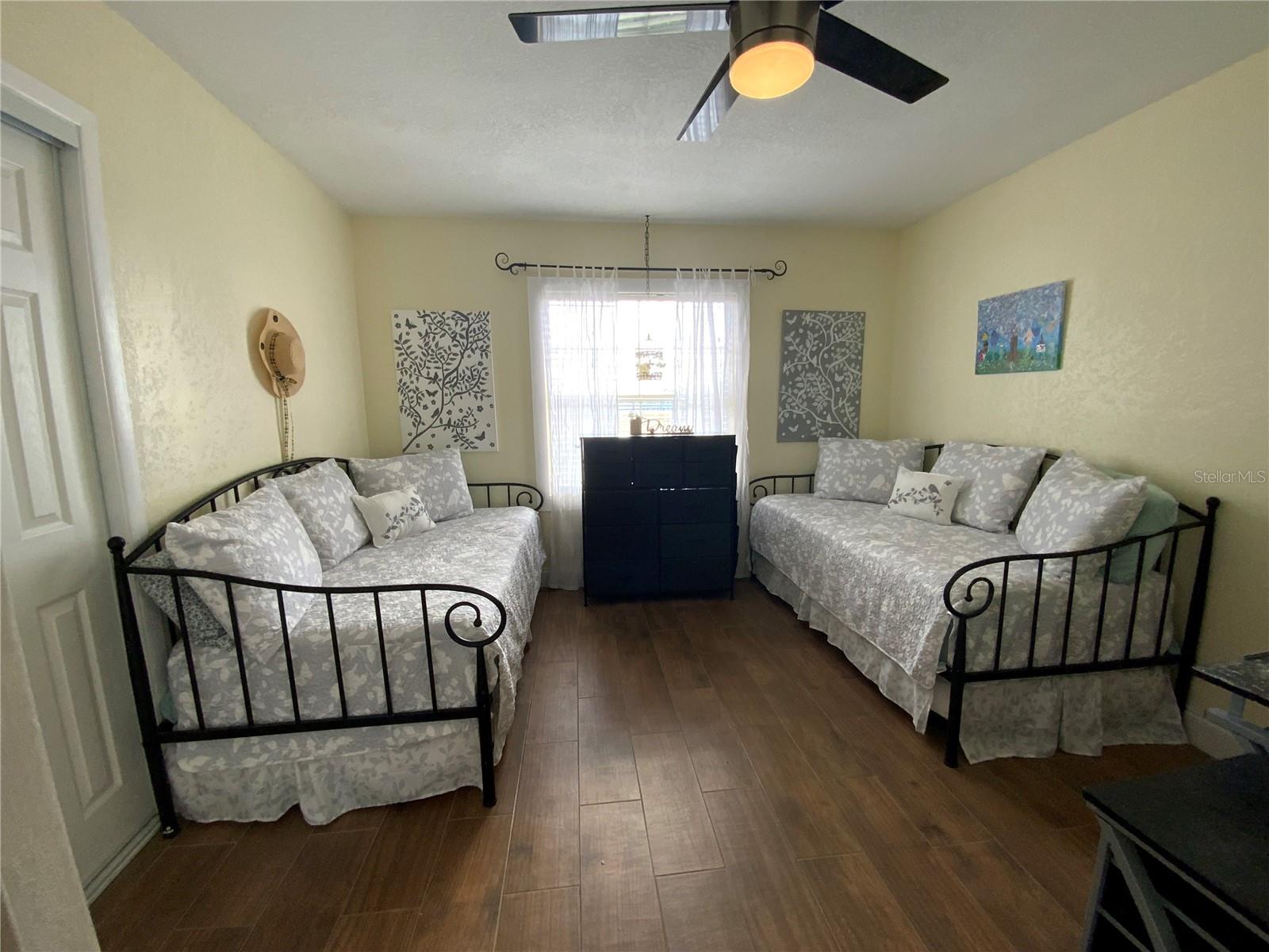 Image 20 of 100 For 39742 Gella Way