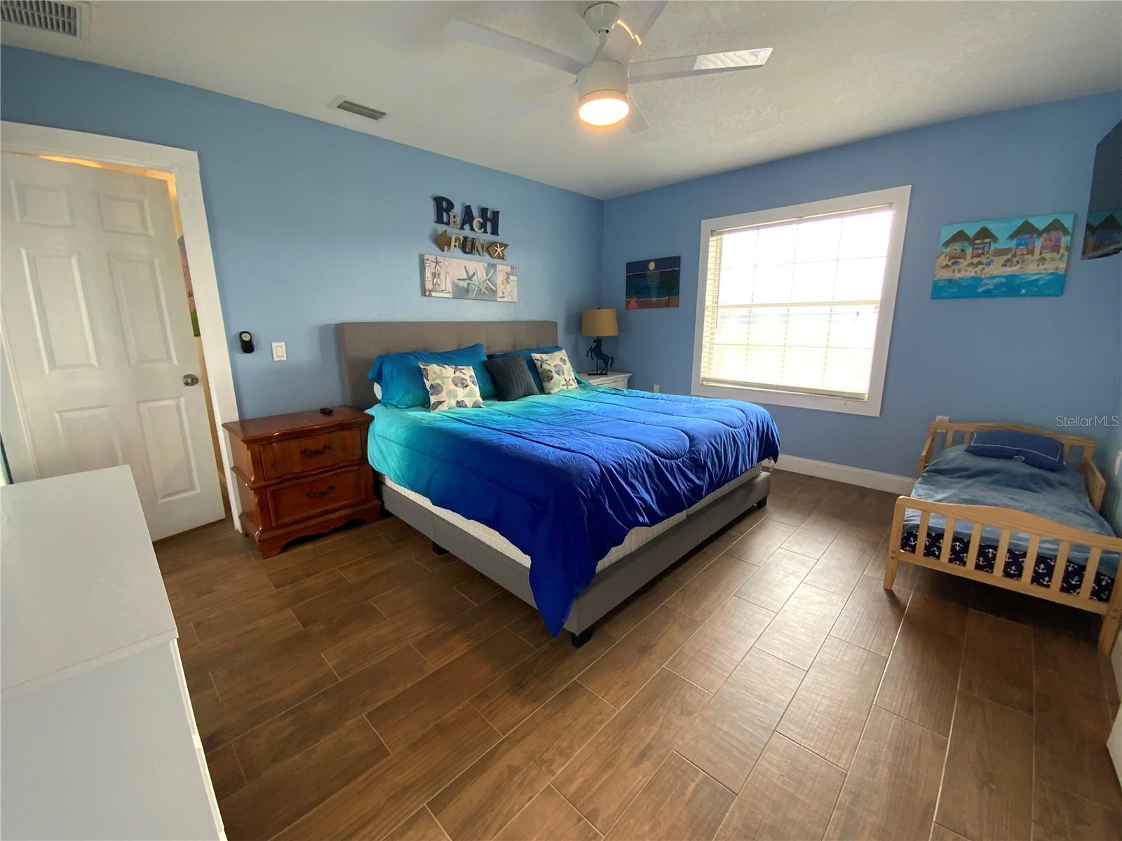 Image 22 of 100 For 39742 Gella Way