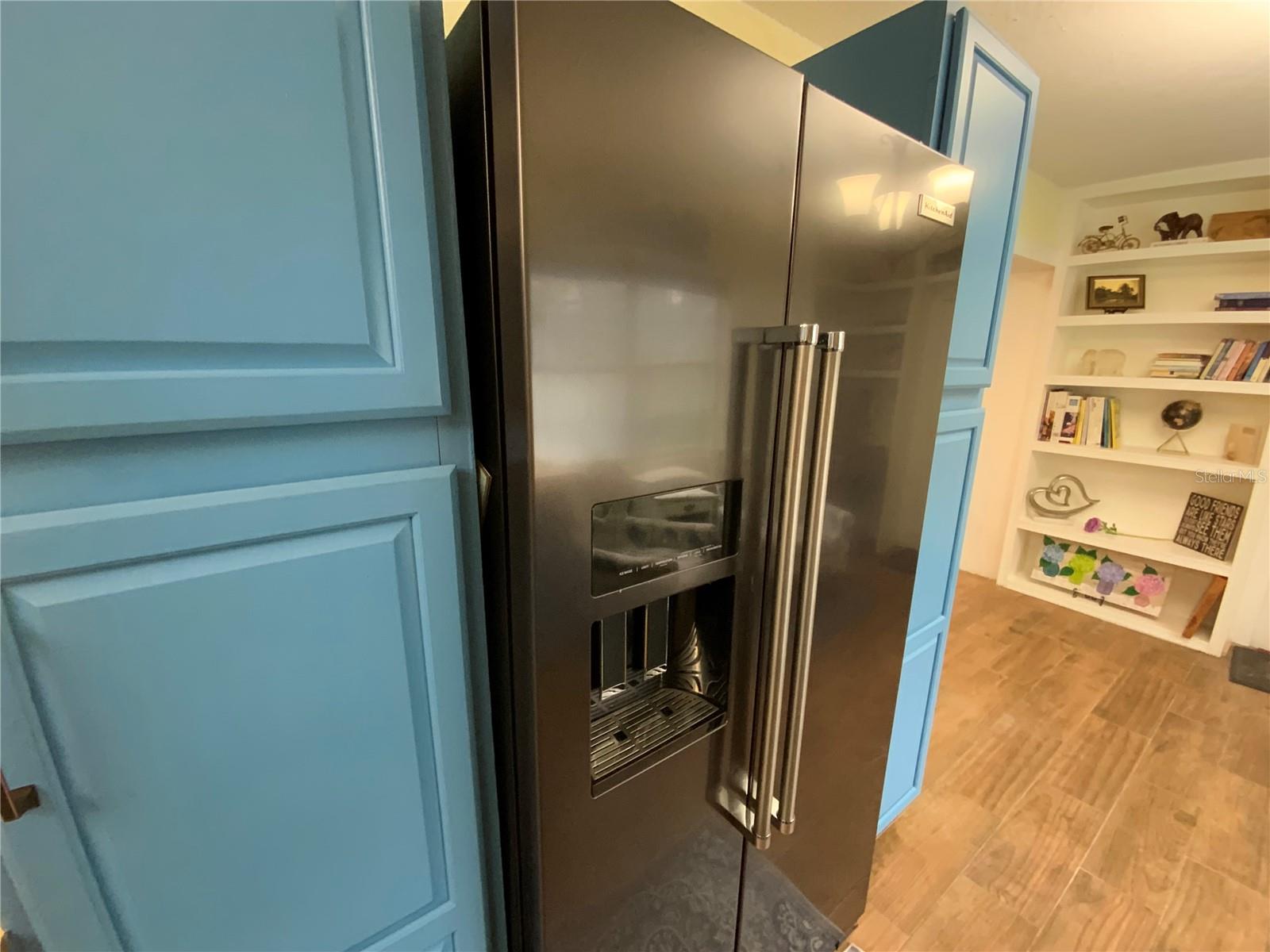 Image 31 of 100 For 39742 Gella Way