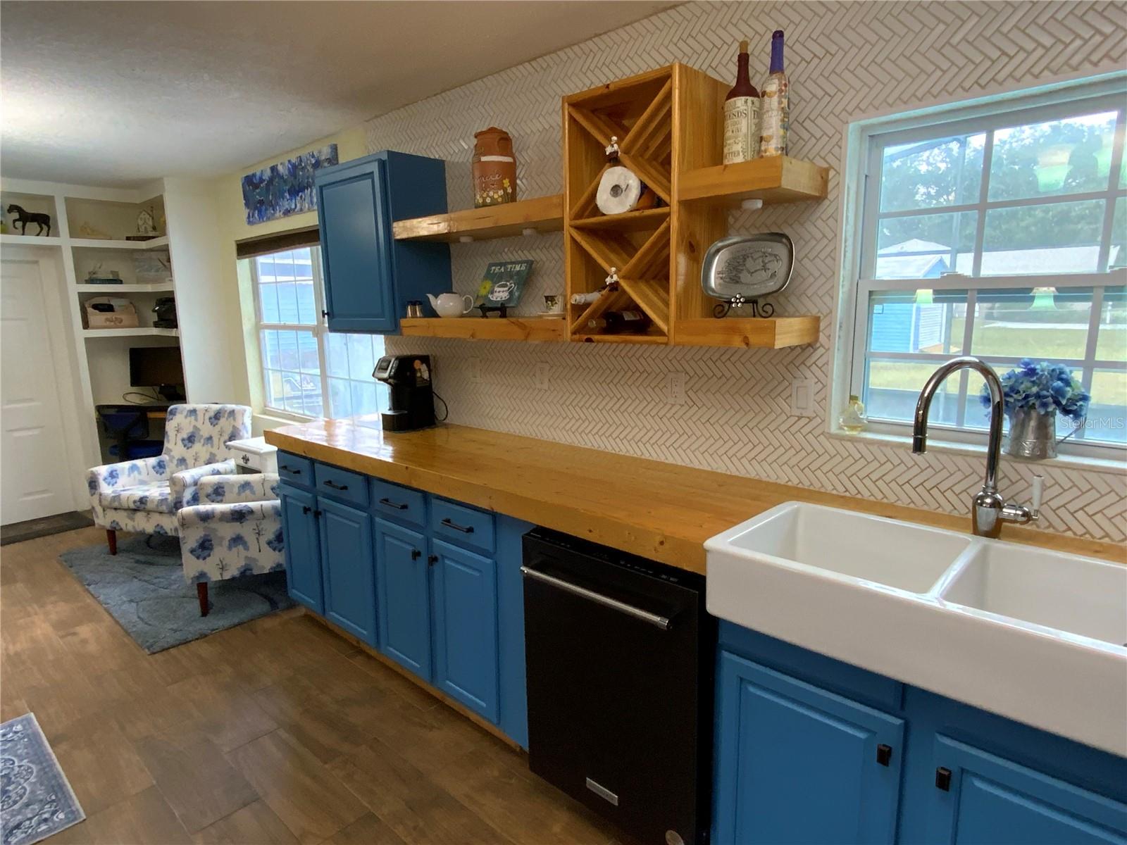 Image 32 of 100 For 39742 Gella Way