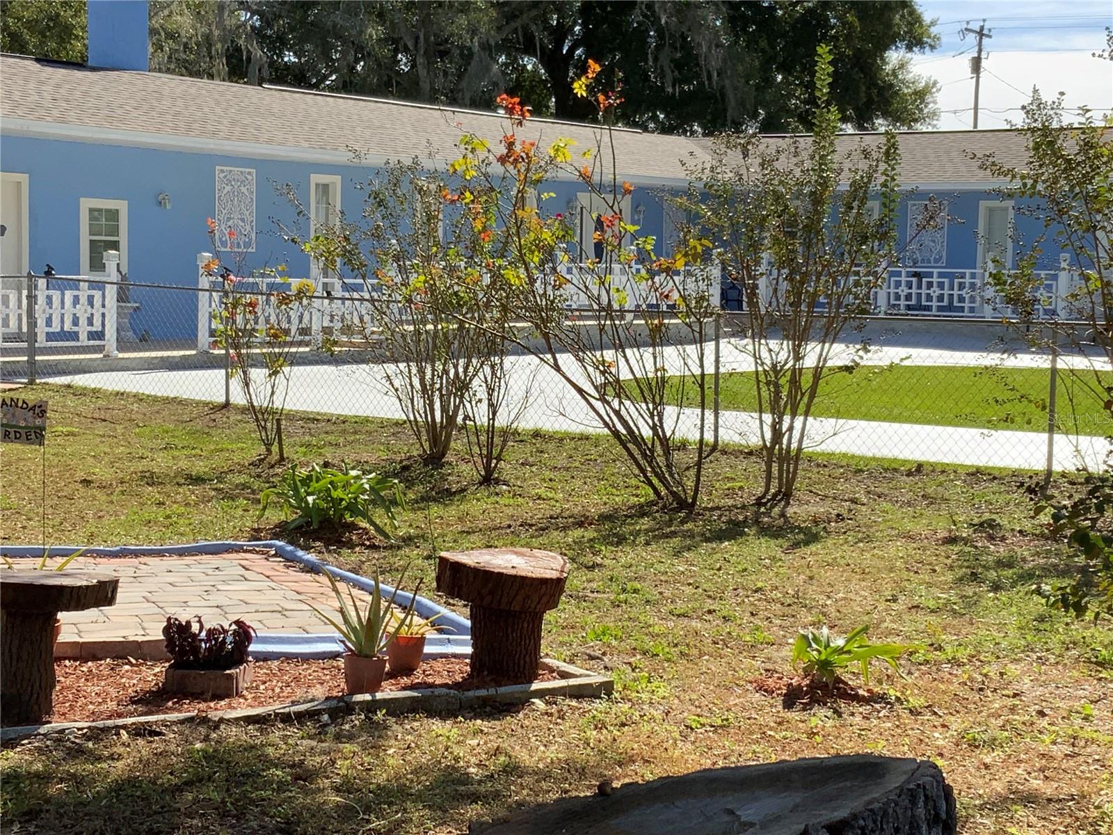 Image 4 of 100 For 39742 Gella Way