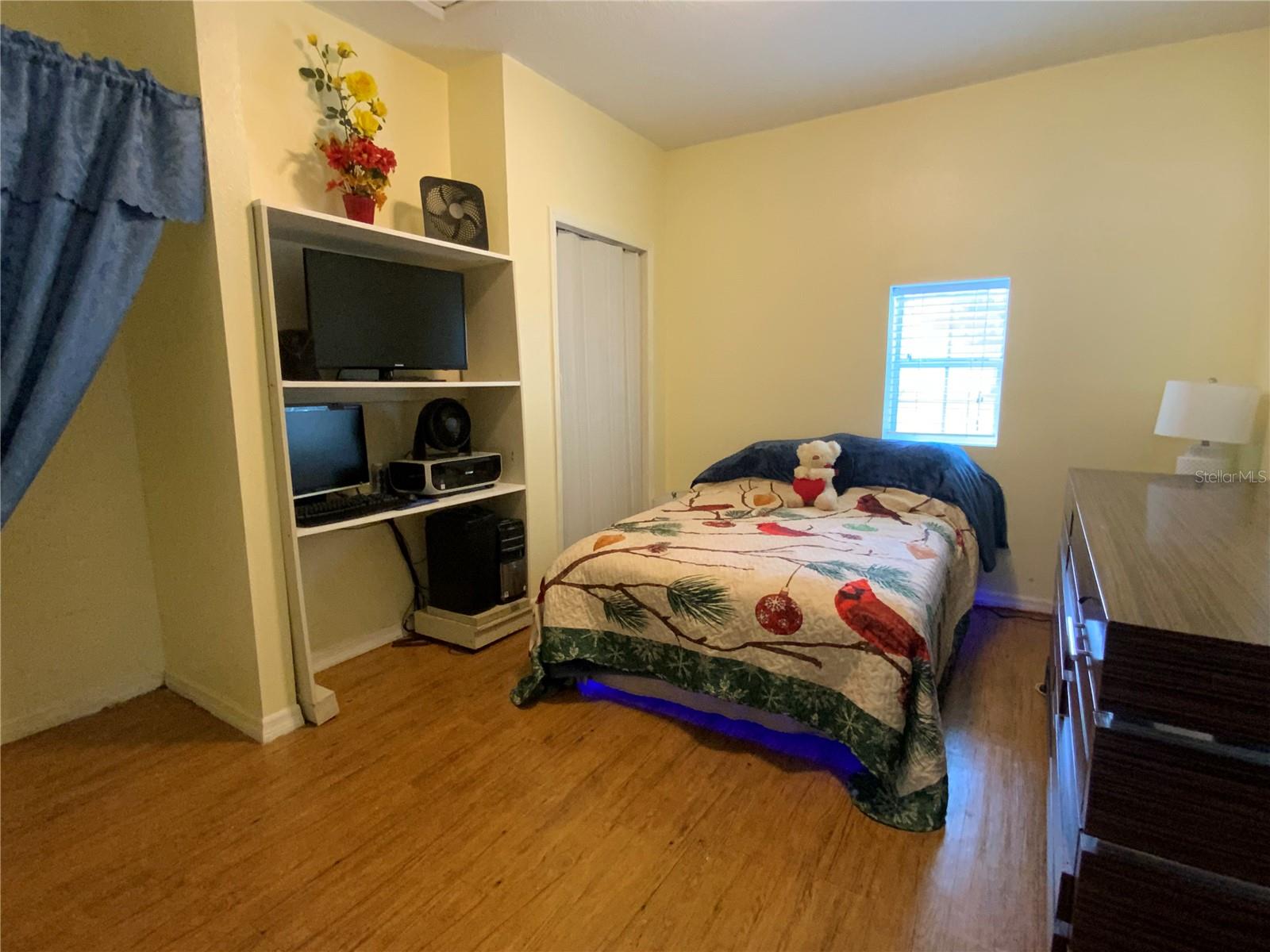 Image 41 of 100 For 39742 Gella Way