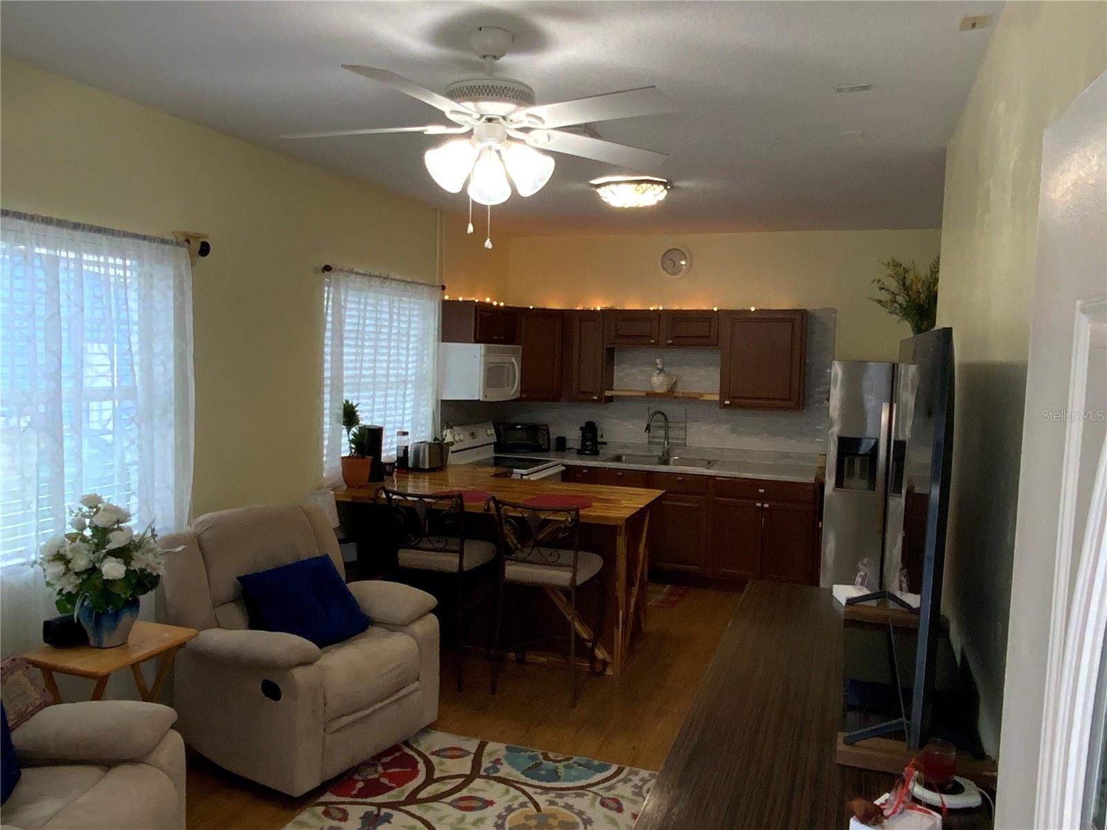 Image 42 of 100 For 39742 Gella Way