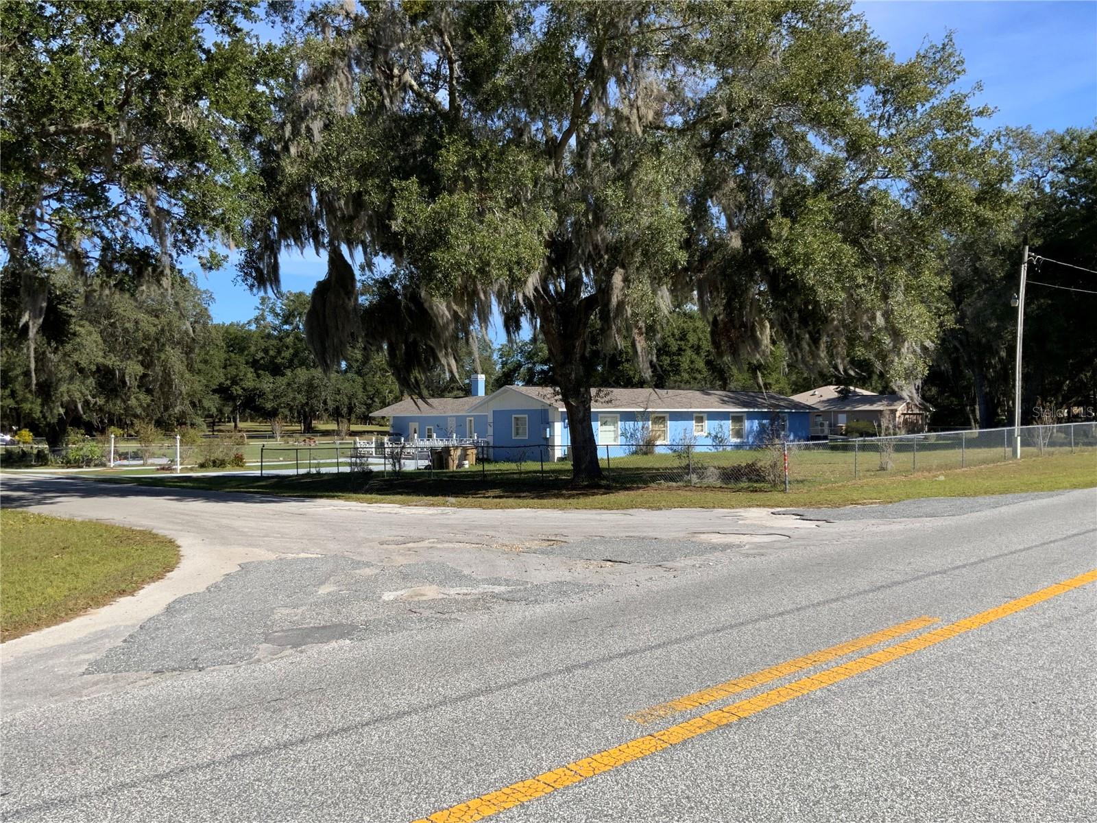 Image 45 of 100 For 39742 Gella Way