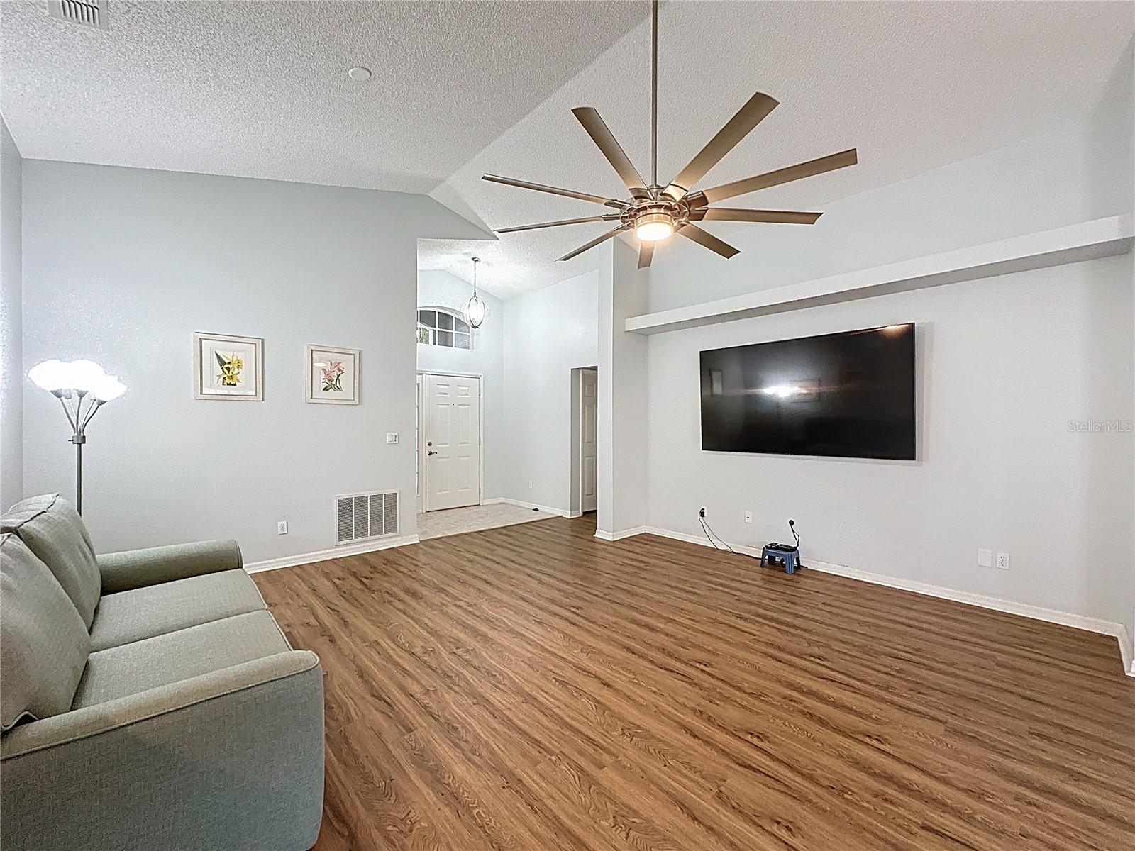 Image 11 of 65 For 3724 Westerham Drive