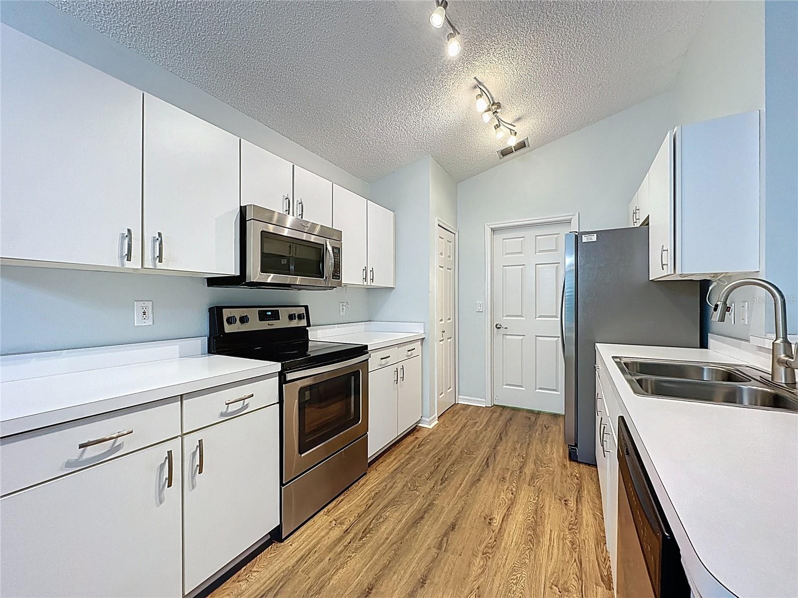 Image 13 of 65 For 3724 Westerham Drive