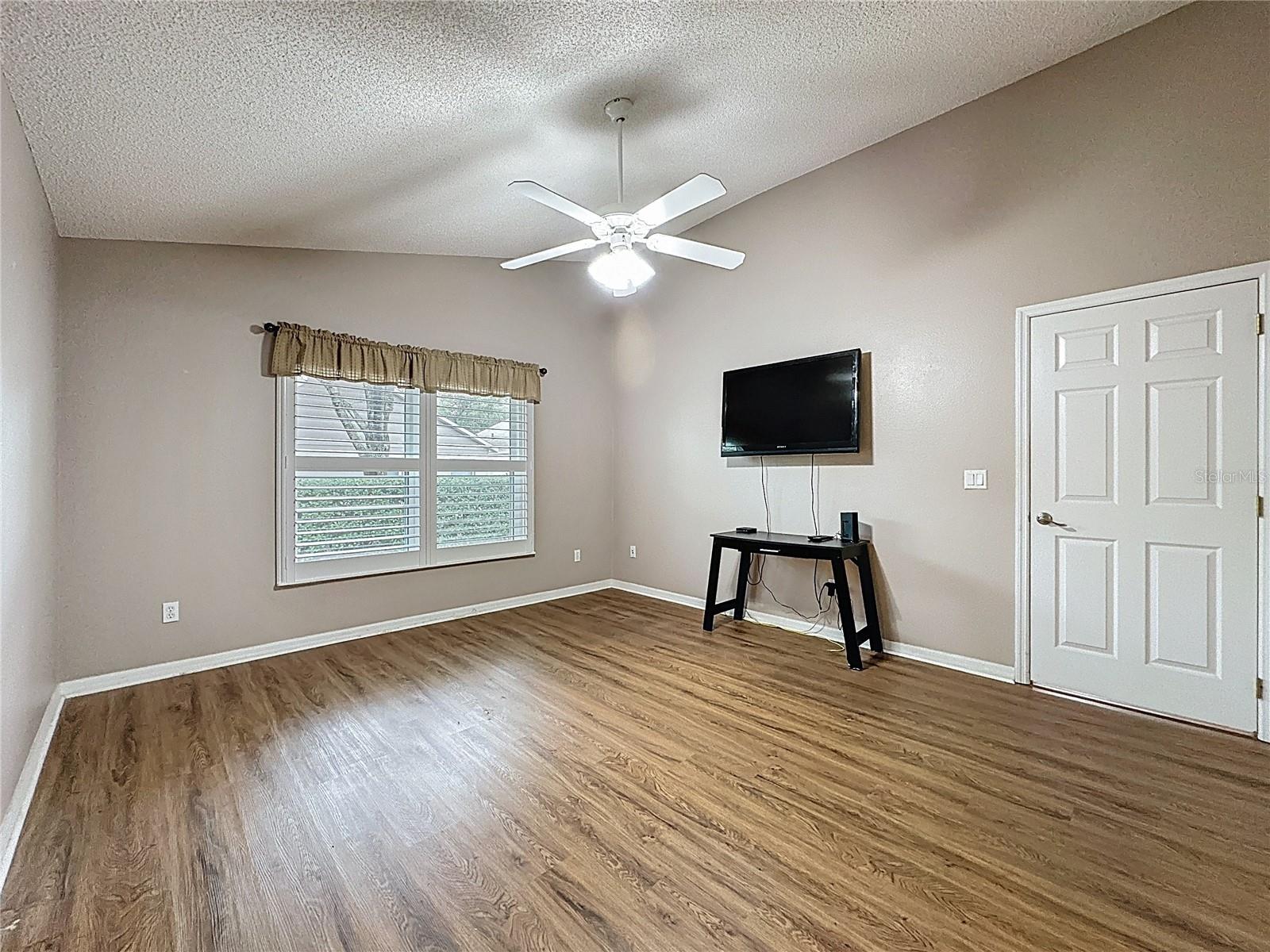 Image 16 of 65 For 3724 Westerham Drive