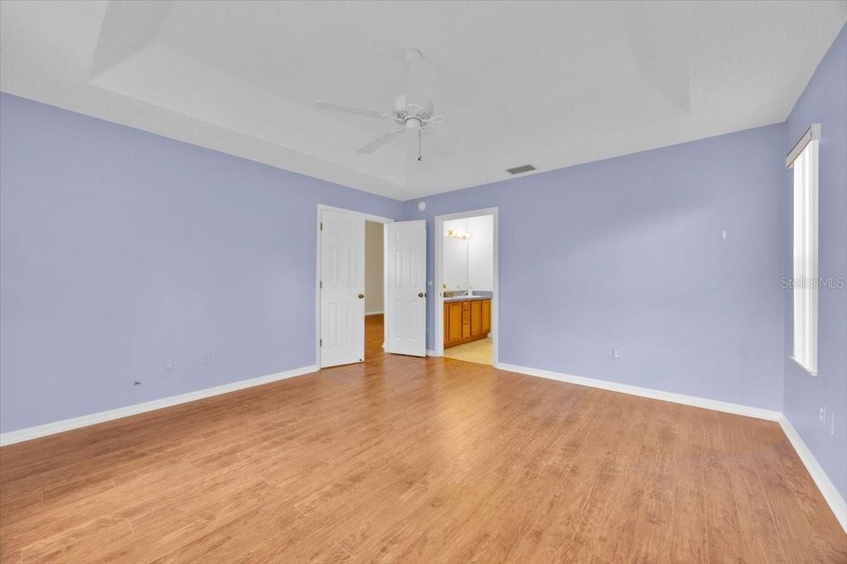 Image 17 of 34 For 528 Carrera Drive