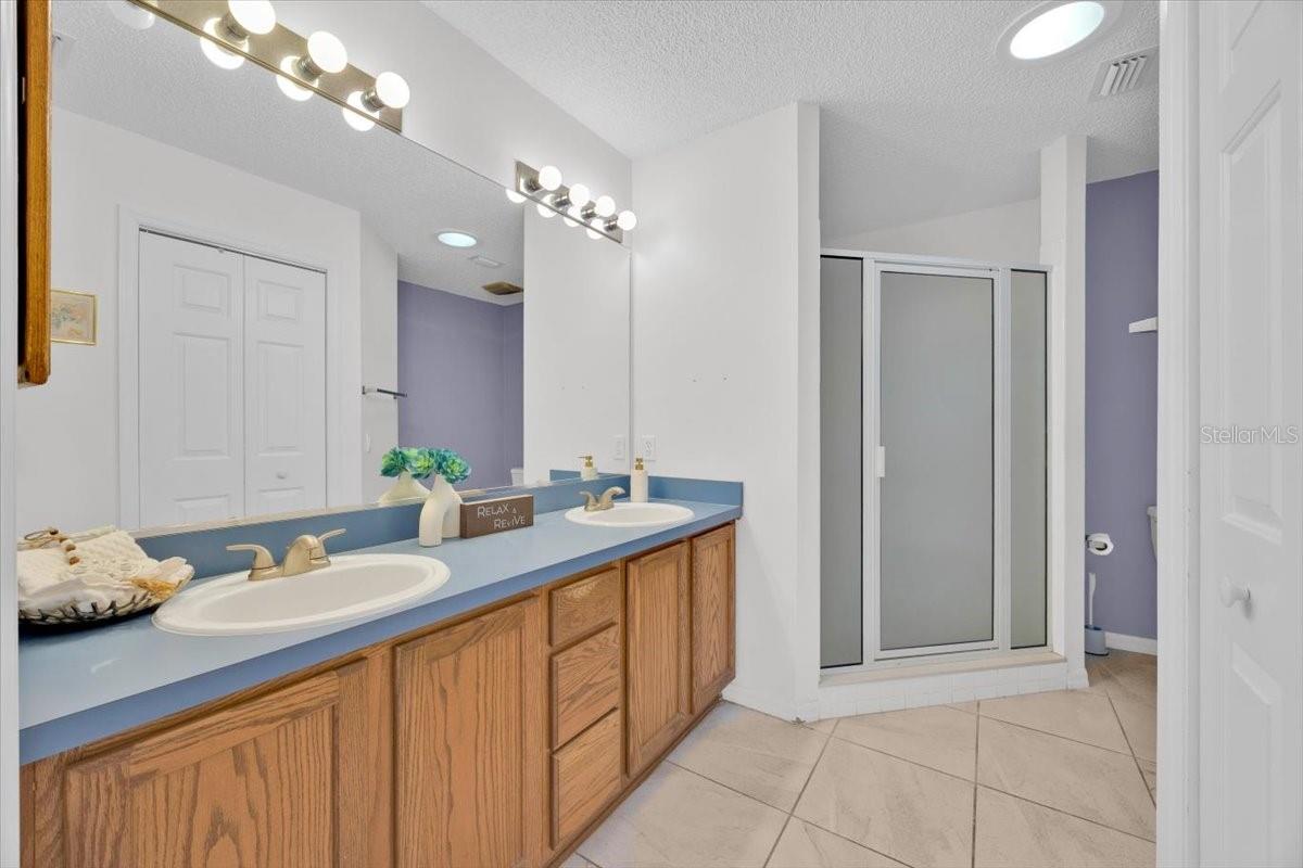 Image 18 of 34 For 528 Carrera Drive