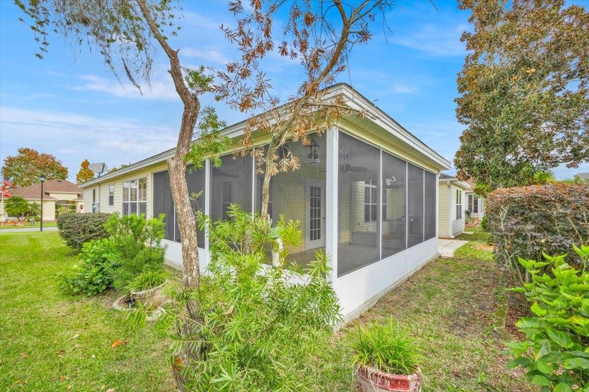 Image 29 of 34 For 528 Carrera Drive