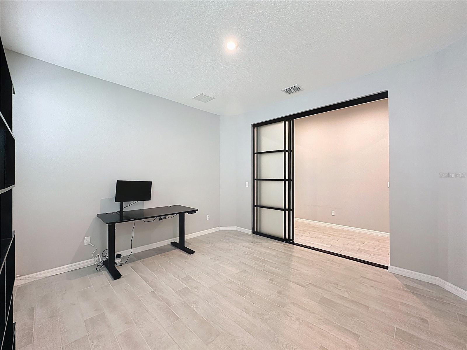 Image 18 of 79 For 2697 Hilltop Road